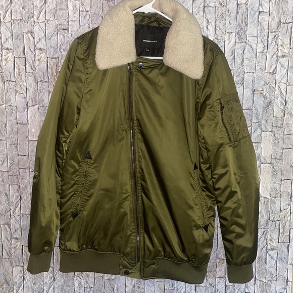 Members Only Other - Men's olive green memeners only bomber jacket med
